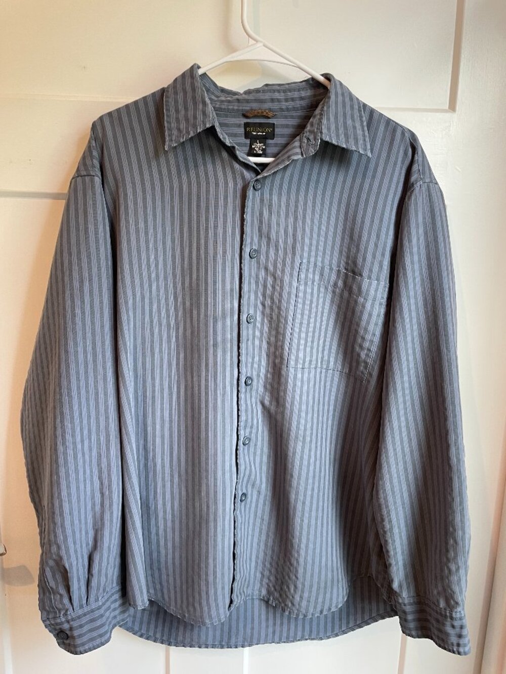 Reunion Vintage Mens L Blue Striped Button Down Shirt Oversized Boyfriend Fit